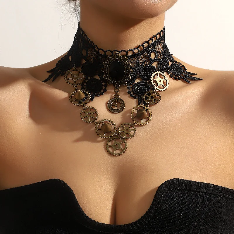 Women's jade necklaces-Exaggerated Gothic Black Lace Gear Necklace