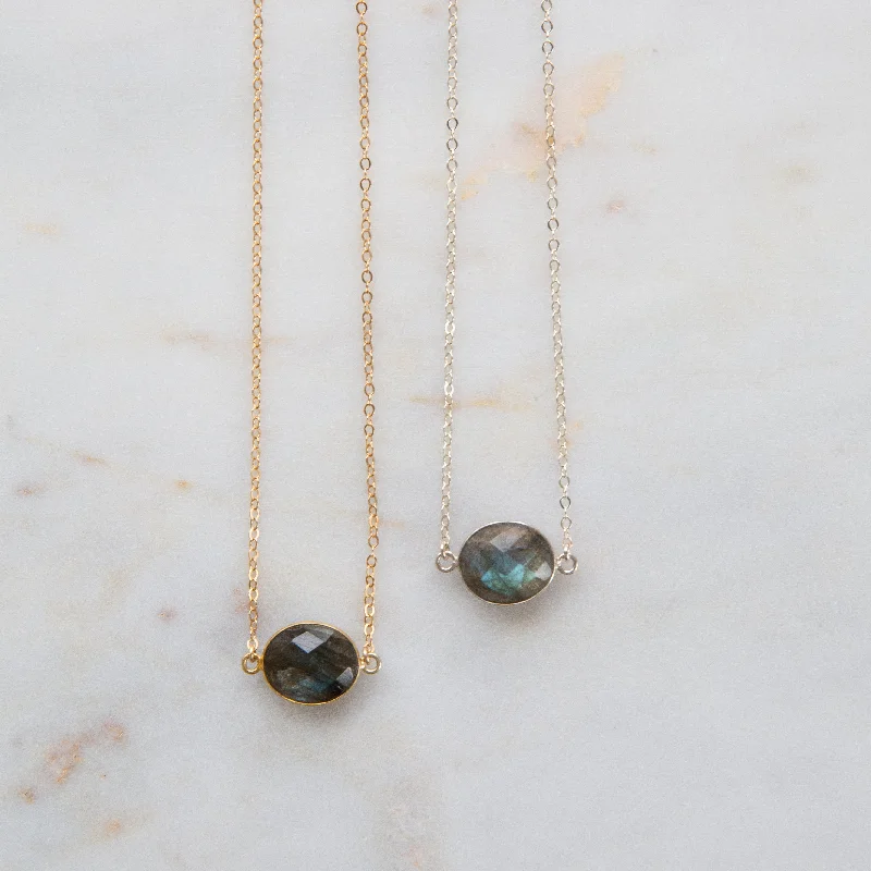 Women's modern design necklaces-Labradorite Bezel Necklace