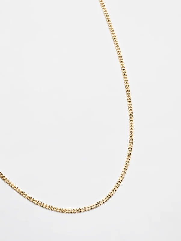 Women's charm necklaces-Curb Chain in Gold